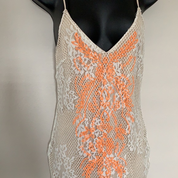ASTR the Label Nude and Orange Lace Overlay V Neckline Slip Dress - Picture 7 of 14
